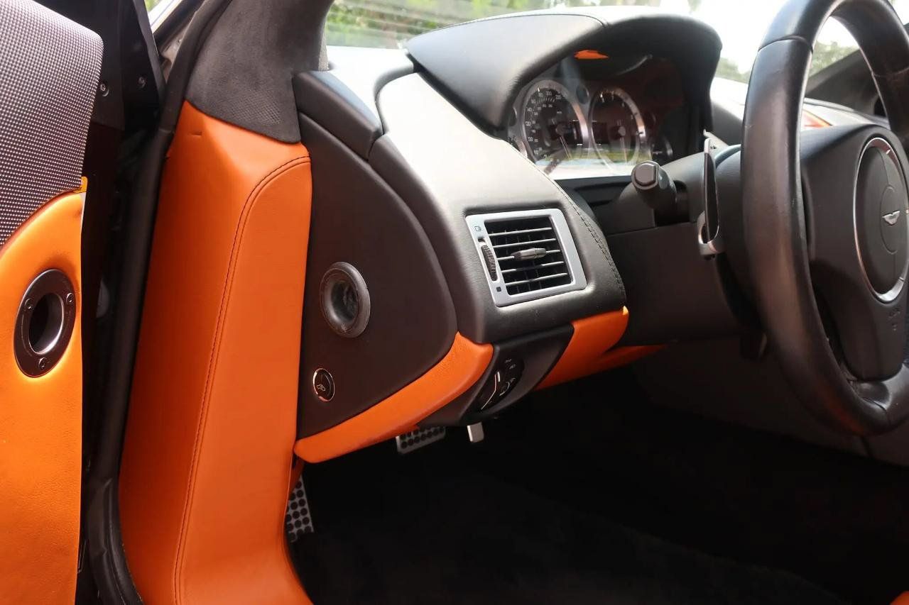 Used 2006 Aston Martin DB9 Volante RWD image 36