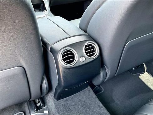 Used 2022 Mercedes-Benz GLC 300 4MATIC image 25