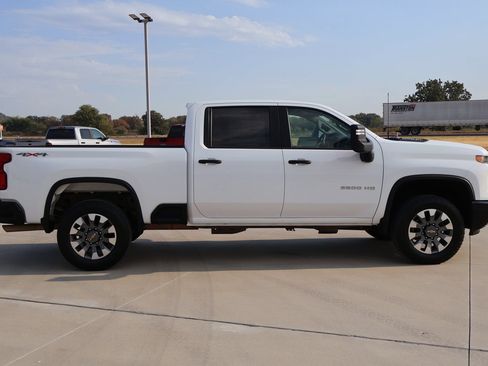 Used 2025 Chevrolet Silverado 2500 Custom w/ Custom Value Package AWD/4WD image 7