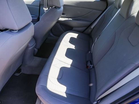 Certified 2023 Hyundai Elantra SE FWD image 20