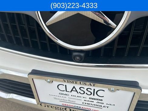 Used 2026 Mercedes-Benz GLC 300 image 4