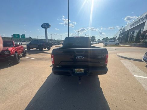 Used 2018 Ford F150 XLT w/ Equipment Group 302A Luxury AWD/4WD image 3