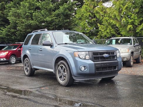 Used 2011 Ford Escape XLT w/ 201A Rapid Spec Order Code image 1