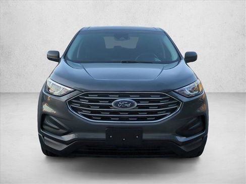 Used 2020 Ford Edge SE image 2