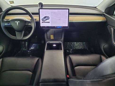 Used 2021 Tesla Model Y Long Range image 18
