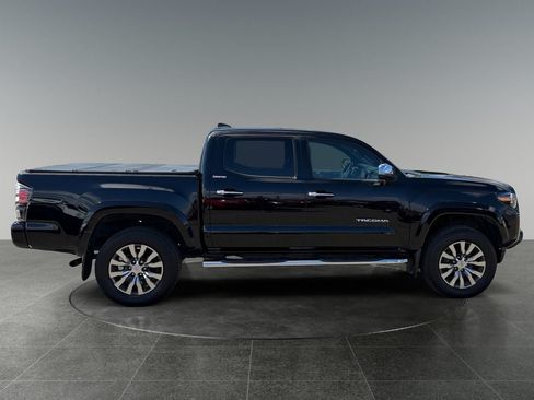 Used 2021 Toyota Tacoma Limited AWD/4WD image 10