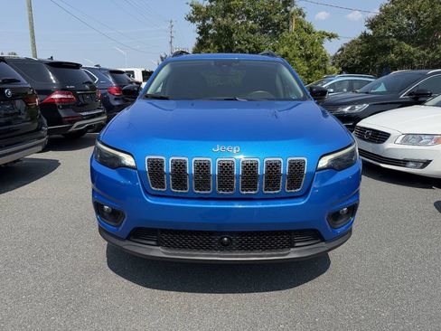 Used 2022 Jeep Cherokee Latitude Lux w/ Sun & Sound Group AWD/4WD image 2