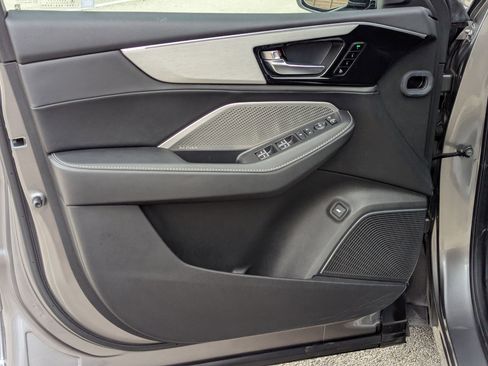 Certified 2023 Acura MDX SH-AWD w/ Technology Package image 8