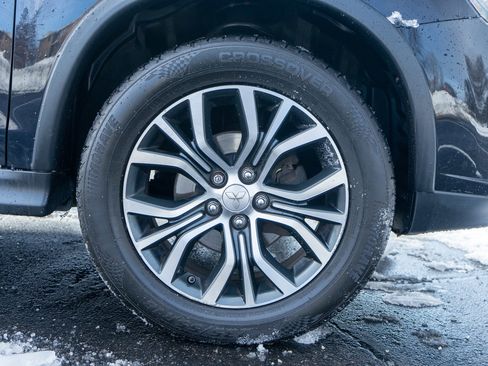 Used 2017 Mitsubishi Outlander Sport SEL image 10