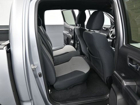 Certified 2020 Toyota Tacoma TRD Off-Road image 29