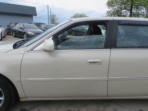 Used 2010 Cadillac DTS Luxury FWD image 36