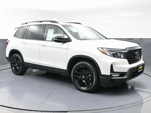 Used 2024 Honda Passport Black Edition image 3