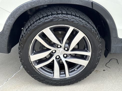 Used 2017 Honda Pilot Elite image 13