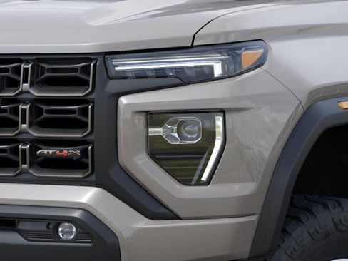 New 2026 GMC Canyon AT4X w/ LPO, Black Badging Package AWD/4WD image 11