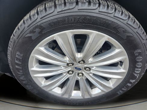 Used 2020 Ford Explorer Limited w/ Class III Trailer Tow Package AWD/4WD image 33