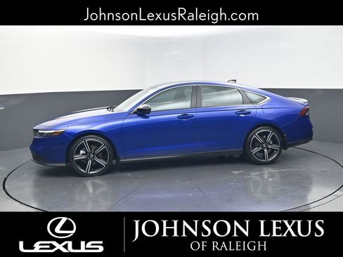 Used 2024 Honda Accord Sport image 2