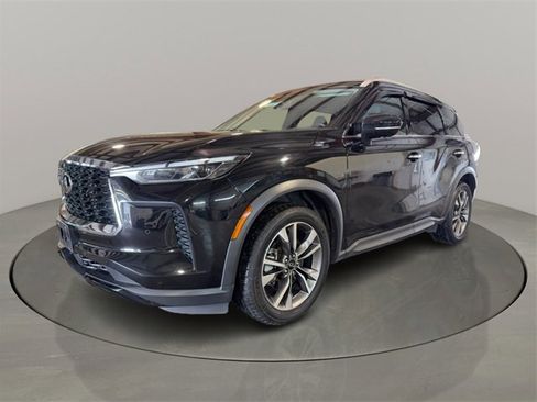 Used 2023 INFINITI QX60 Luxe image 3