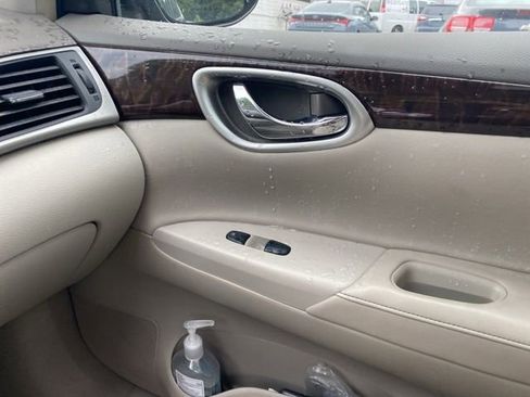 Used 2013 Nissan Sentra SL w/ Premium Pkg image 20