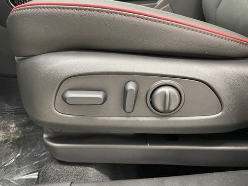 New 2026 Chevrolet TrailBlazer RS w/ Convenience Package AWD/4WD image 9