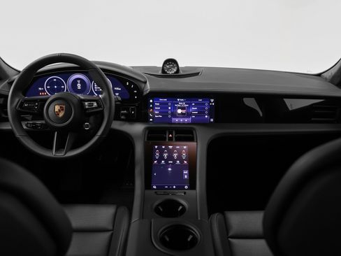 New 2026 Porsche Taycan GTS image 38