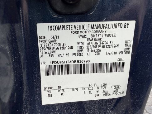 Used 2013 Ford F550 4x4 Regular Cab Super Duty w/ Payload Upgrade Pkg image 15