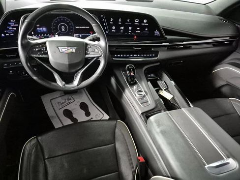 Used 2021 Cadillac Escalade Sport image 2