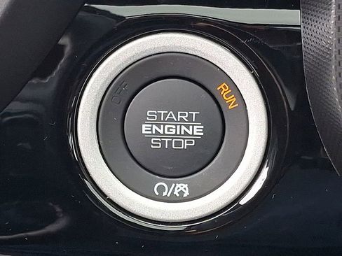 New 2025 RAM 1500 Limited AWD/4WD image 17