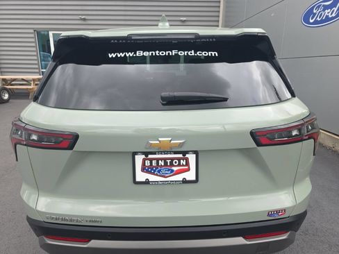Used 2025 Chevrolet Equinox LT AWD/4WD image 7