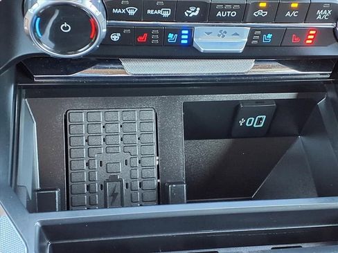 Used 2024 Ford F250 King Ranch w/ Chrome Package image 18