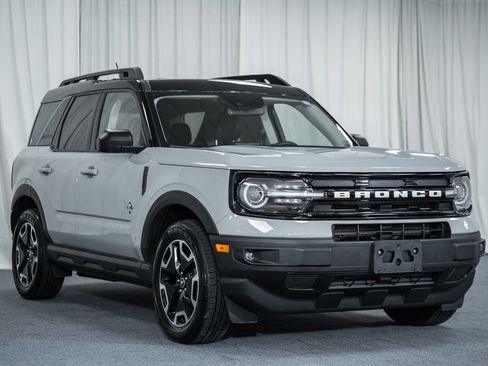 Used 2022 Ford Bronco Sport Outer Banks w/ Tech Package image 1