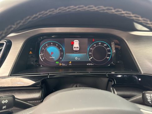 Used 2024 Volkswagen Atlas Cross Sport SE image 24