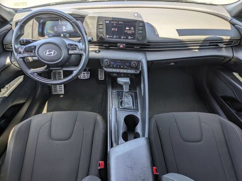 Used 2025 Hyundai Elantra Sport FWD image 19
