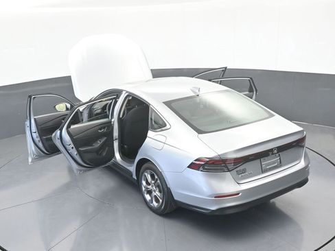 Used 2024 Honda Accord EX image 67