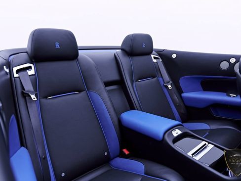 Used 2019 Rolls-Royce Dawn RWD image 56