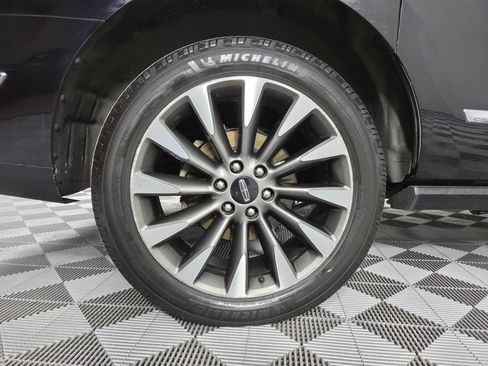 Used 2021 Lincoln Navigator L Reserve AWD/4WD image 10