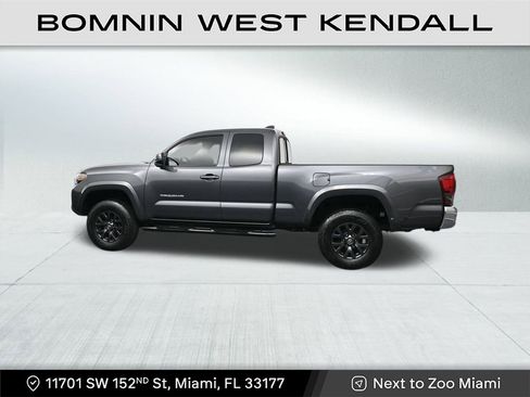 Used 2022 Toyota Tacoma SR5 image 2
