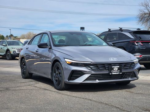 New 2026 Hyundai Elantra SEL Sport Premium FWD image 2
