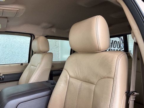 Used 2012 Ford F250 Lariat w/ Chrome Pkg RWD image 18