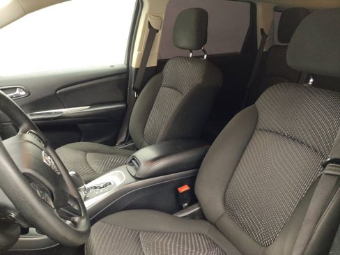 Used 2020 Dodge Journey SE w/ Blacktop Package image 17