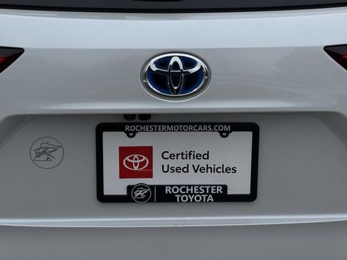 Certified 2022 Toyota Highlander Platinum image 46