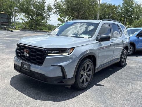 Certified 2023 Honda Pilot Sport image 8