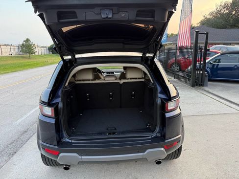 Used 2016 Land Rover Range Rover Evoque SE Premium image 18