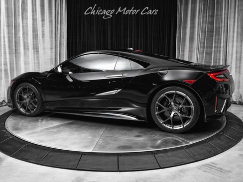 Used 2017 Acura NSX AWD/4WD image 3