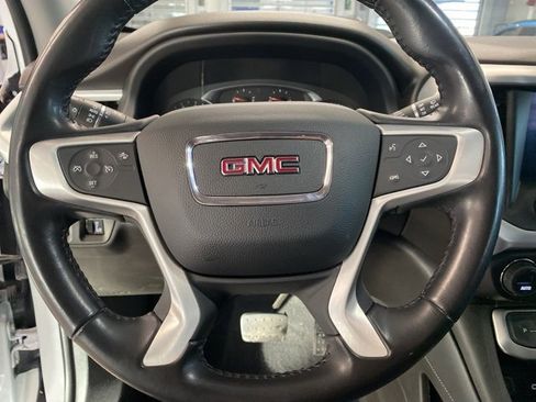 Certified 2021 GMC Acadia SLT image 16