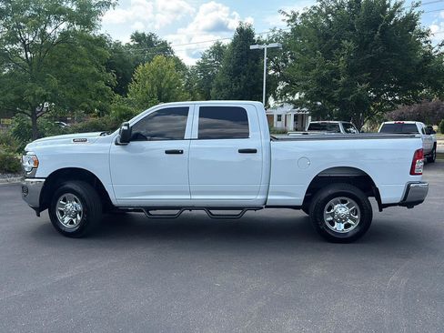 Used 2024 RAM 3500 Tradesman w/ Chrome Appearance Group AWD/4WD image 14