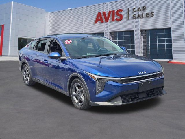 Used 2025 Kia K4 FWD image 3