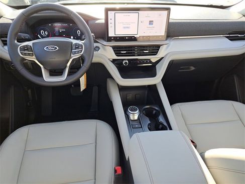 New 2026 Ford Explorer Active image 24