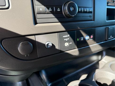 Used 2019 Chevrolet Express 2500 LS RWD image 21