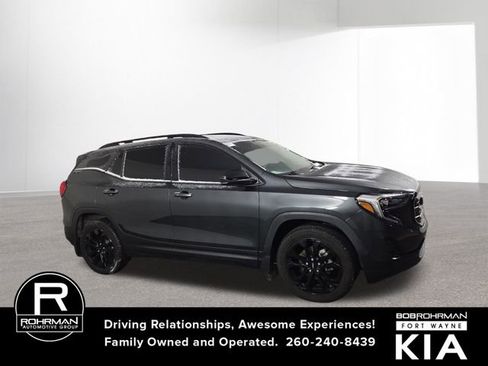 Used 2020 GMC Terrain SLE w/ Driver Convenience Package image 6