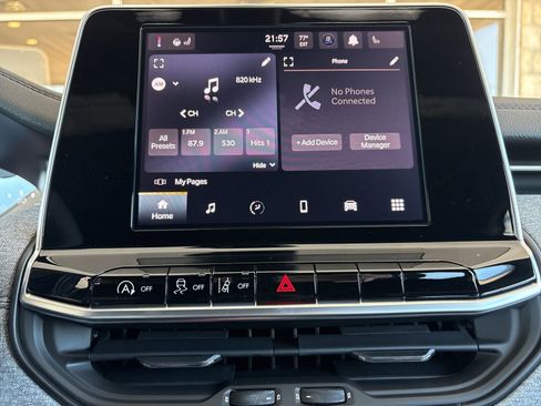 New 2026 Jeep Compass Latitude AWD/4WD image 17